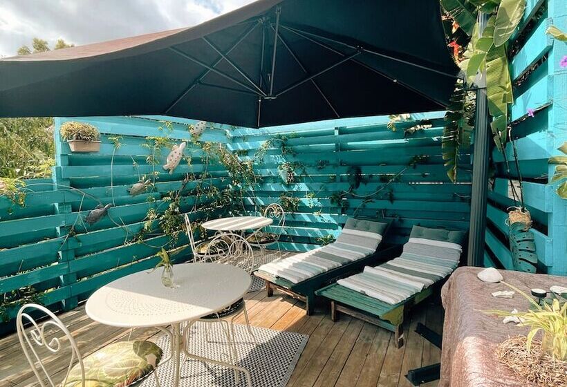 پانسیون Le Jardin De Ravintsara   Adults Only