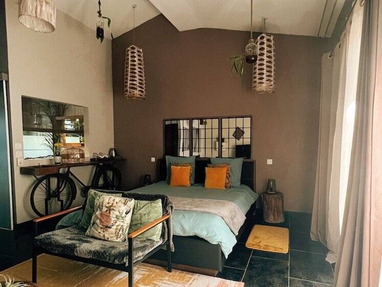 پانسیون Le Jardin De Ravintsara   Adults Only