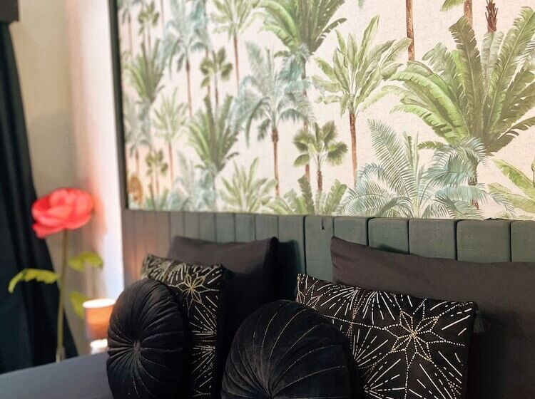 پانسیون Le Jardin De Ravintsara   Adults Only