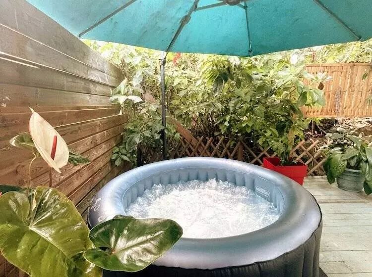 پانسیون Le Jardin De Ravintsara   Adults Only