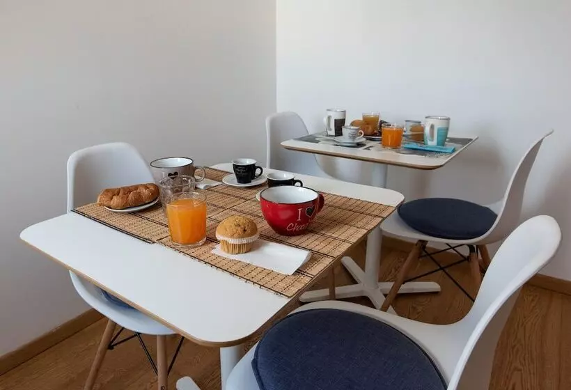 تختخواب و صبحانه Da Linda