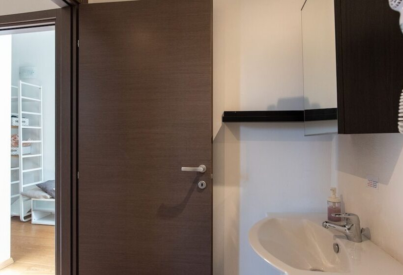 تختخواب و صبحانه Da Linda