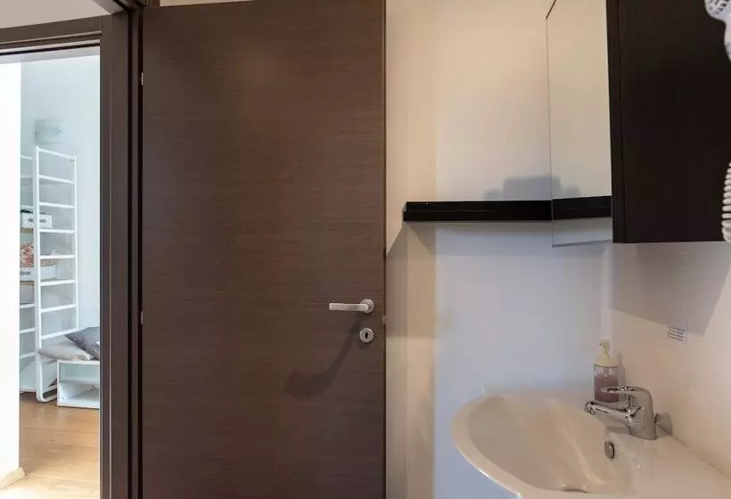 تختخواب و صبحانه Da Linda