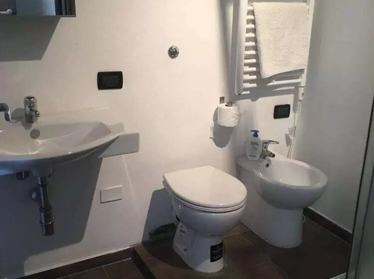 تختخواب و صبحانه Da Linda