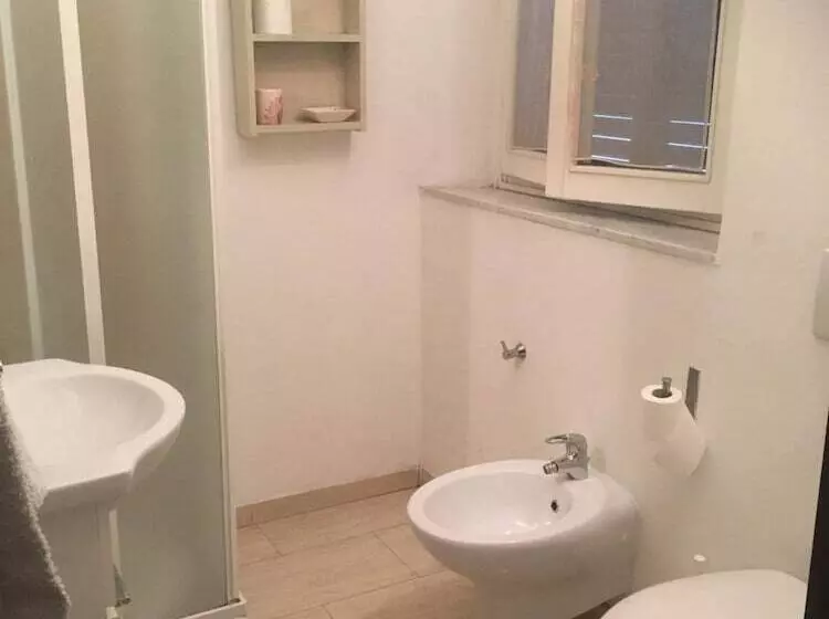 تختخواب و صبحانه Da Linda