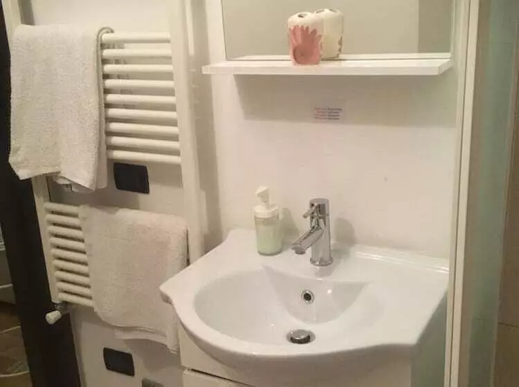 تختخواب و صبحانه Da Linda