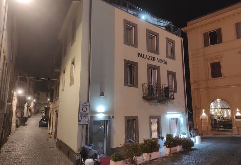 تختخواب و صبحانه Palazzo Verdi Holiday Viterbo