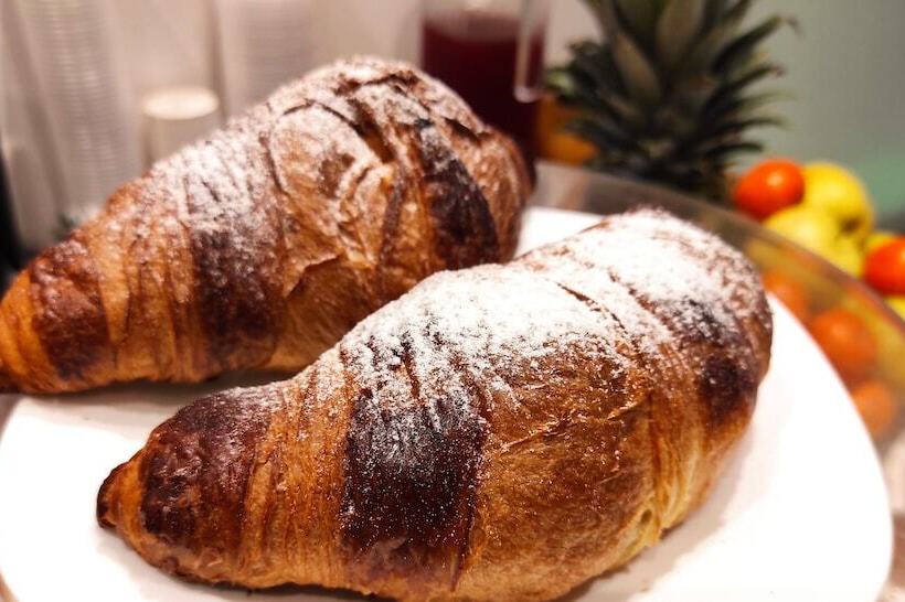 تختخواب و صبحانه Palazzo Verdi Holiday Viterbo