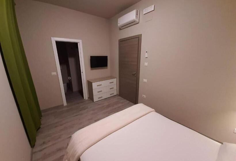 ベッドアンドブレックファースト & Ristorante L'angoletto In Selci