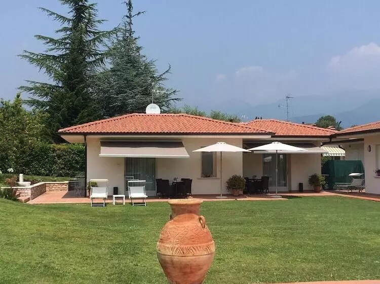 Aamiaismajoitus (B&B) Villa Josephine