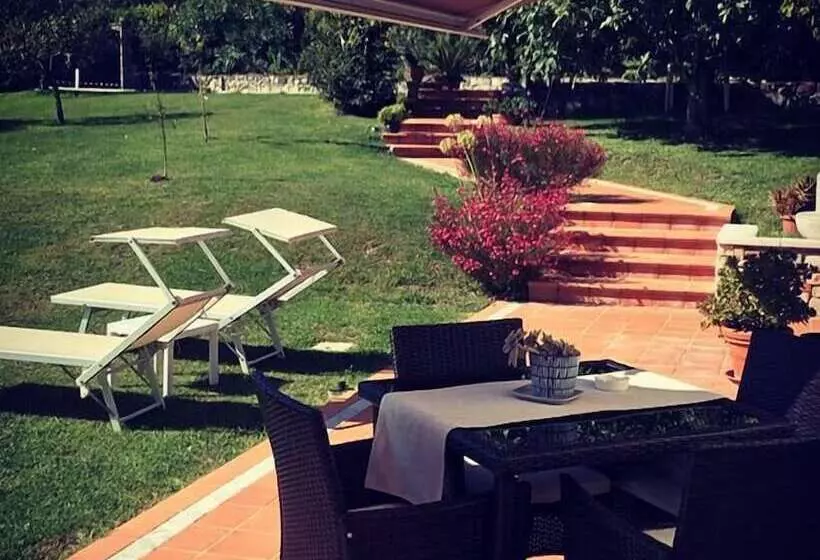 Aamiaismajoitus (B&B) Villa Josephine