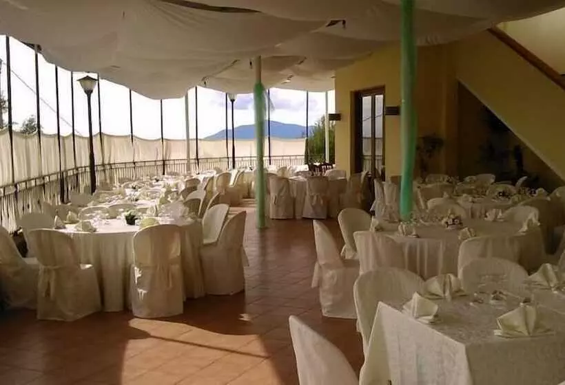 Hotelli Alin Village