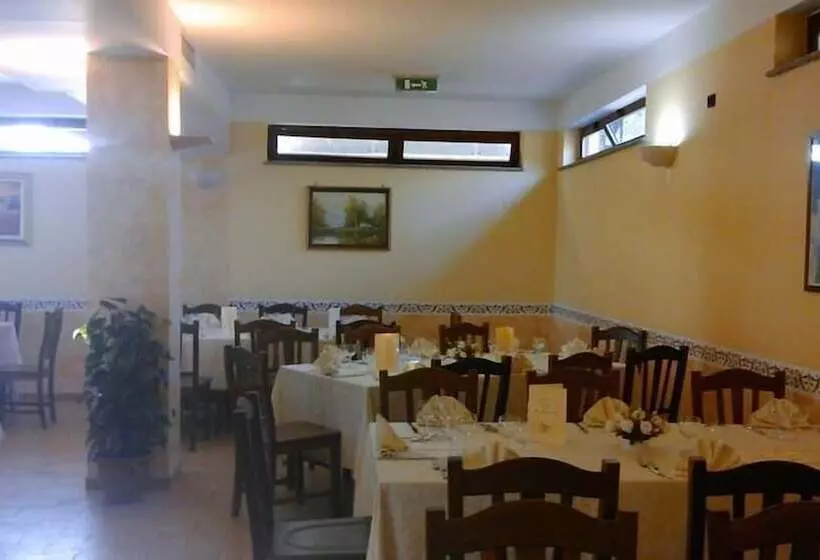 Hotelli Alin Village