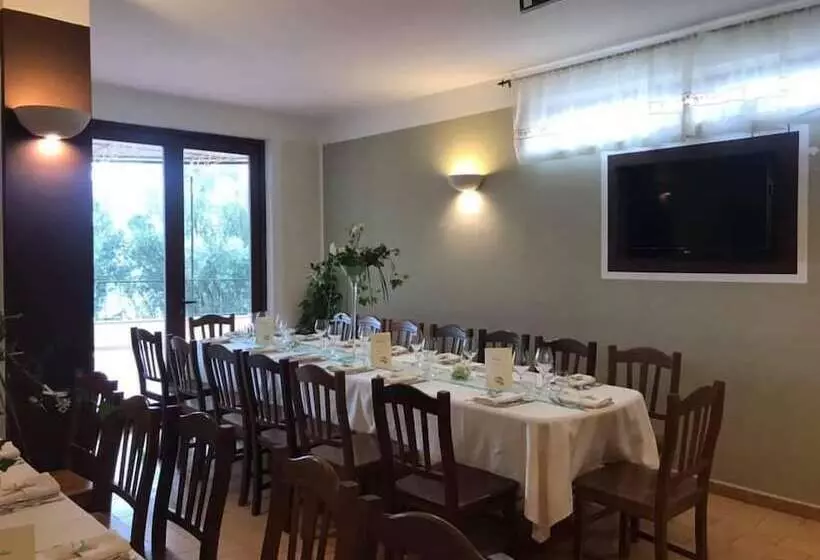 Hotelli Alin Village