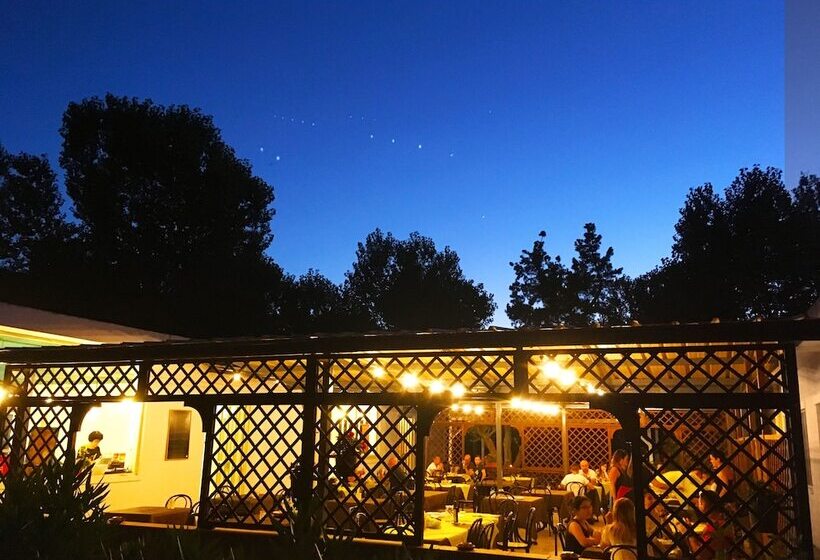 هتل Camping Campo Al Fico