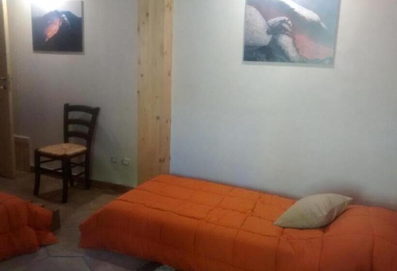 هتل روستایی Agriturismo La Caraffara Sull  Etna