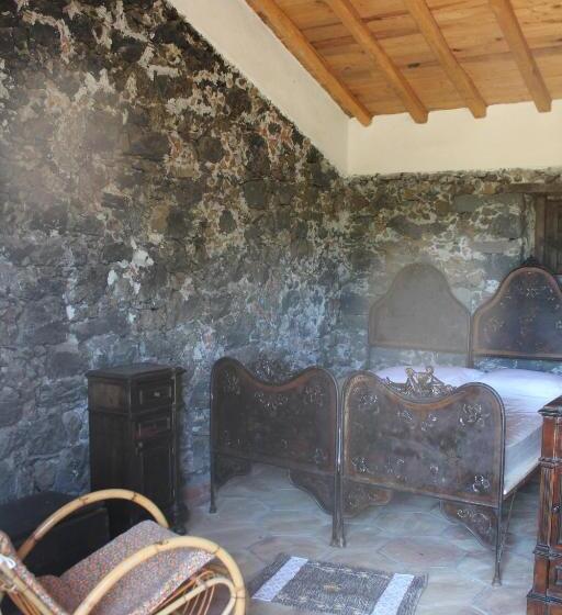 هتل روستایی Agriturismo La Caraffara Sull  Etna