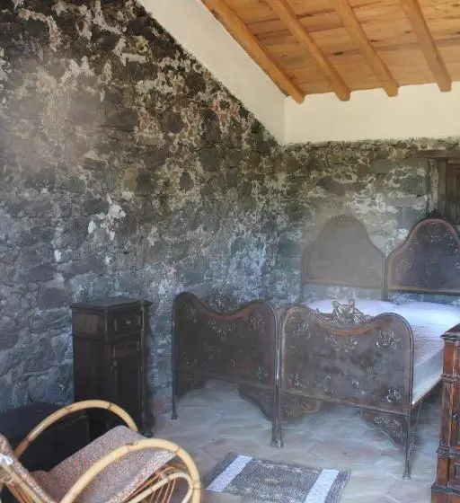 田舎風ホテル Agriturismo La Caraffara Sull  Etna