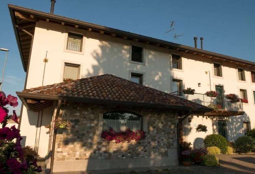 בית מלון כפרי Agriturismo Residence Caporale