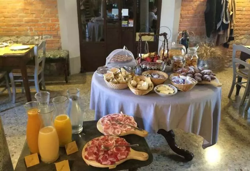 田舎風ホテル La Finestra Sul Po  Agriturismo