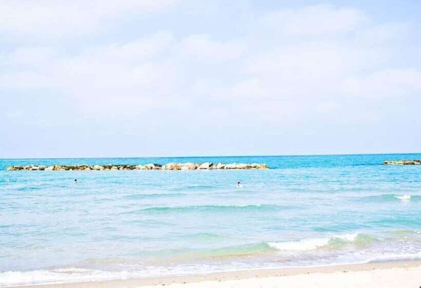 فندق Villaggio Camping Duca Amedeo