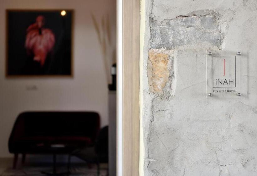 פנסיון Inah Rooms