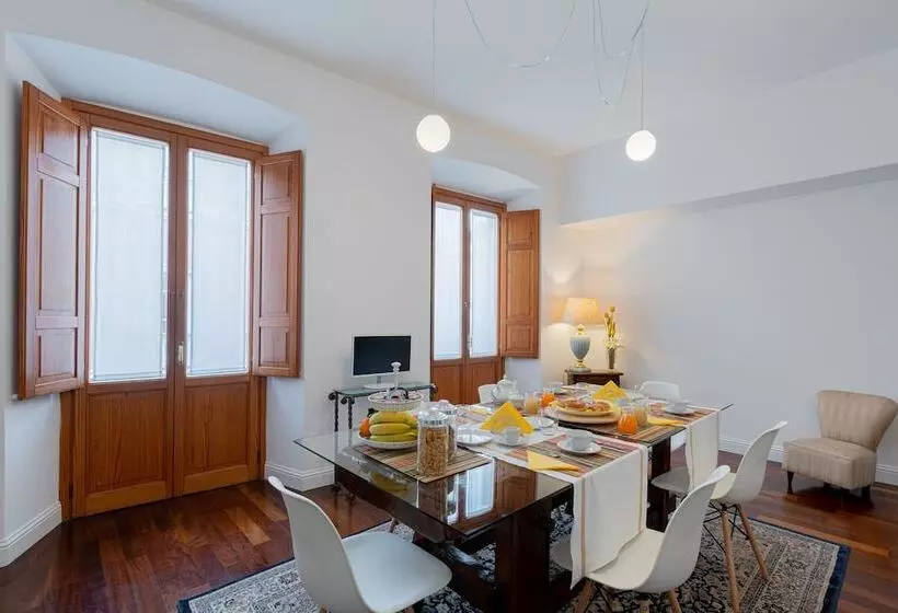 پانسیون Marcus Suite