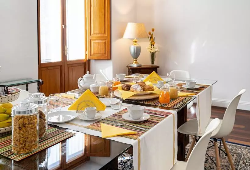 پانسیون Marcus Suite