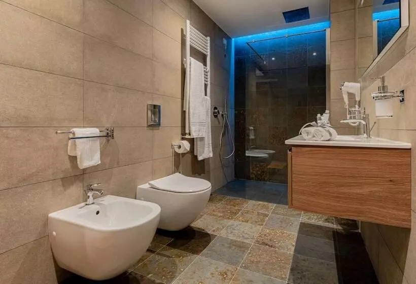 پانسیون Marcus Suite