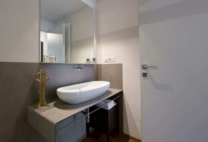 پانسیون Maville