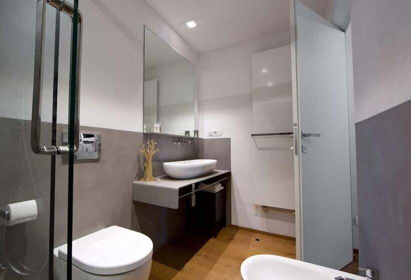 پانسیون Maville