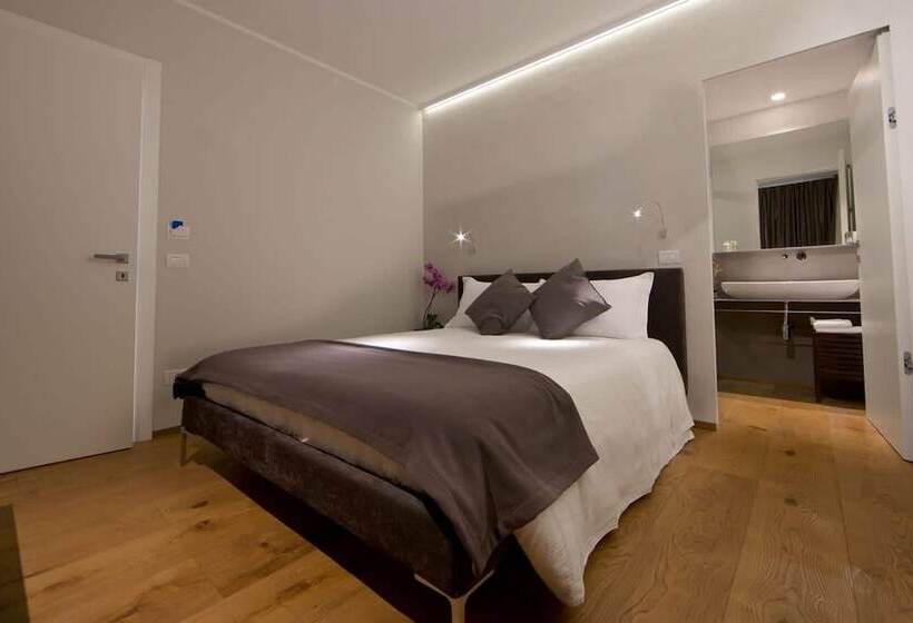 پانسیون Maville