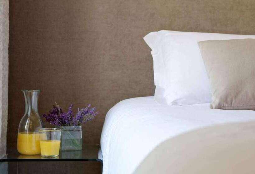 پانسیون Maville