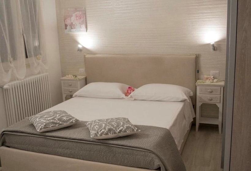 تختخواب و صبحانه Casa Fiorita