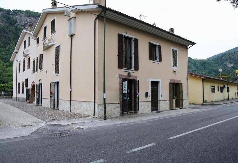 پانسیون Il Casolare Della Cascata