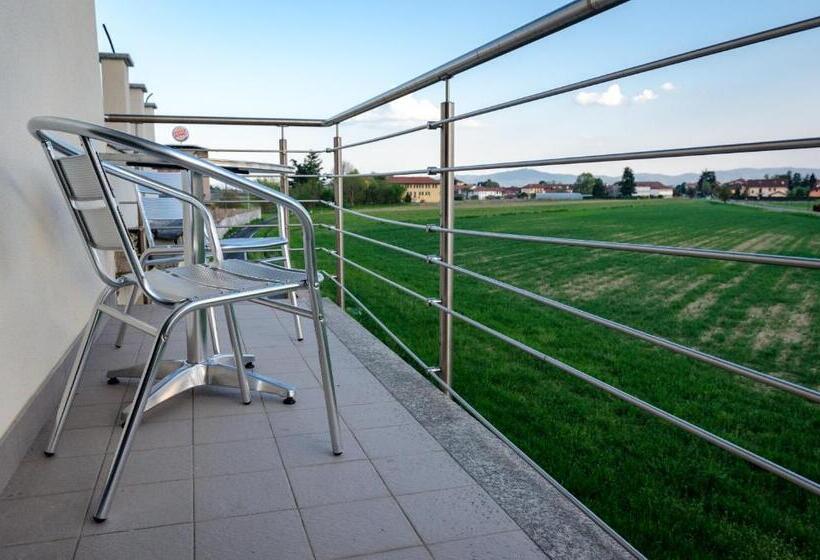 بنسيون La Montrucca Camere