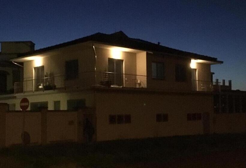 بنسيون La Montrucca Camere