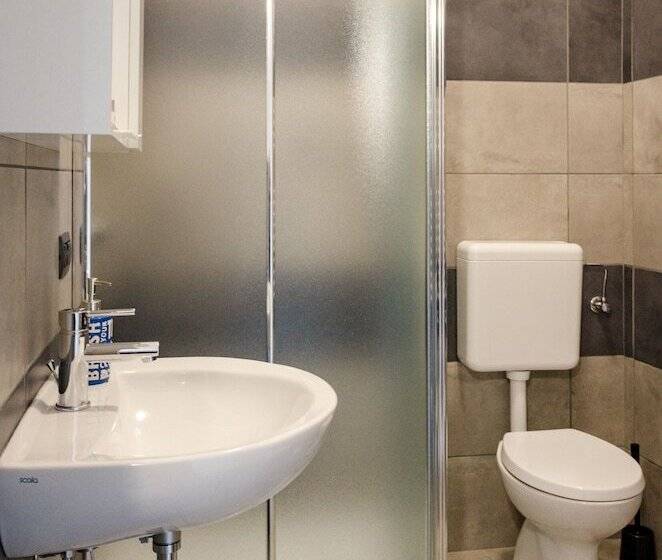 بنسيون La Montrucca Camere