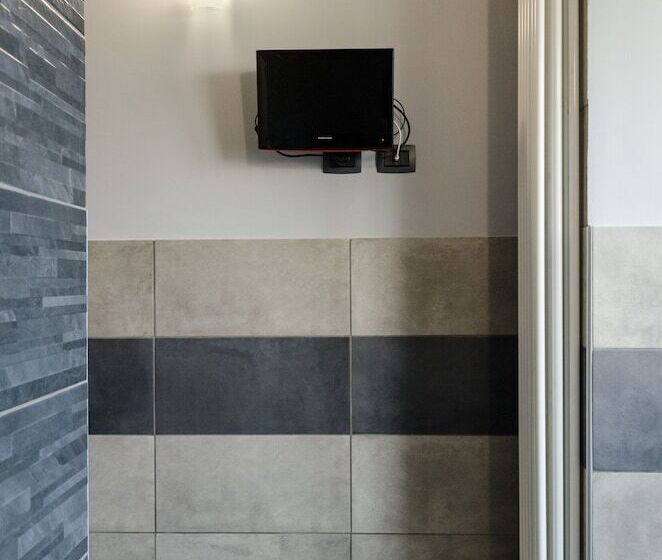 بنسيون La Montrucca Camere