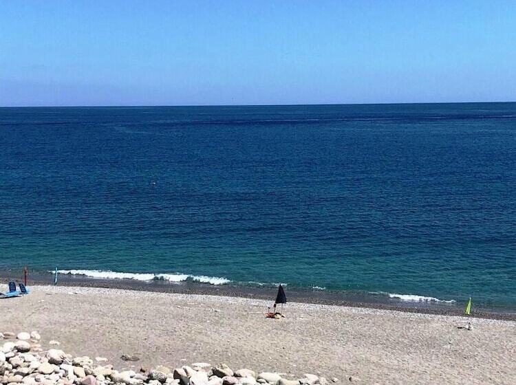پانسیون Movida Sea Forza D Agrò Taormina