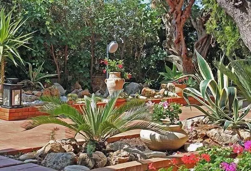 簡易ホテル Villa Paradiso