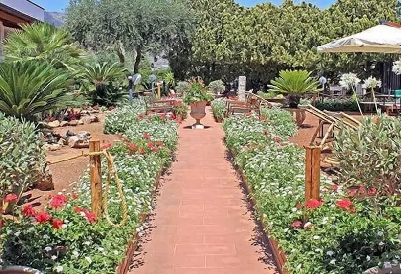簡易ホテル Villa Paradiso