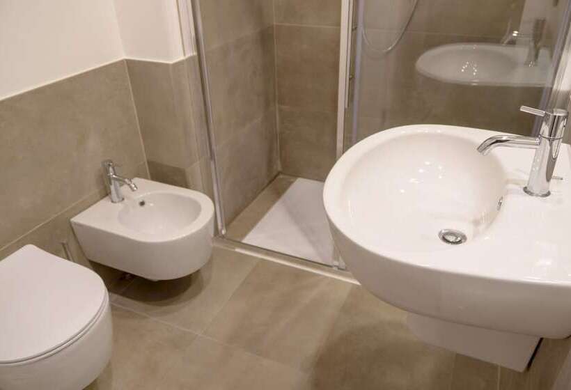 פנסיון Garda Rooms