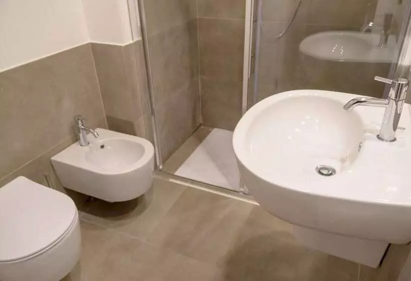 پانسیون Garda Rooms