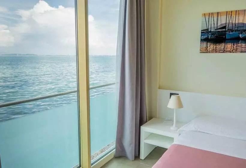 پانسیون Garda Rooms