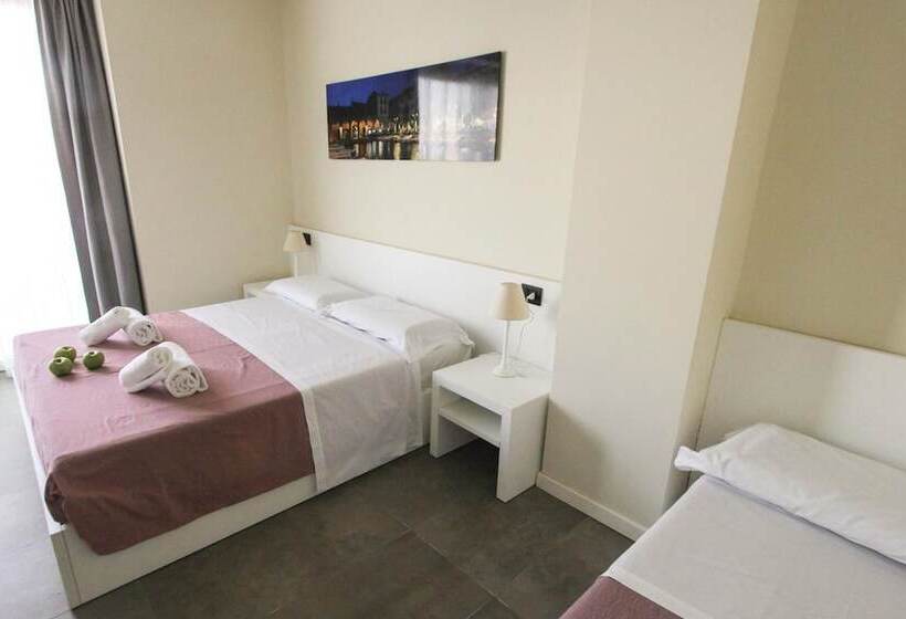 פנסיון Garda Rooms