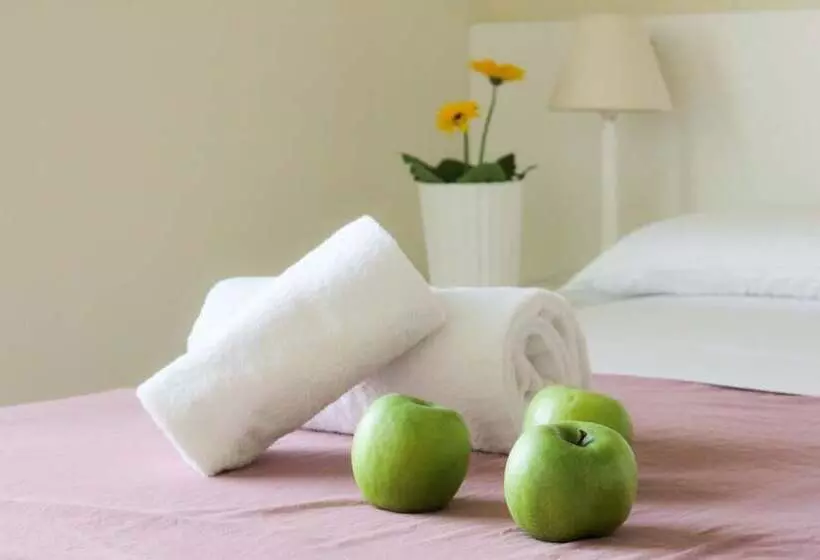 پانسیون Garda Rooms
