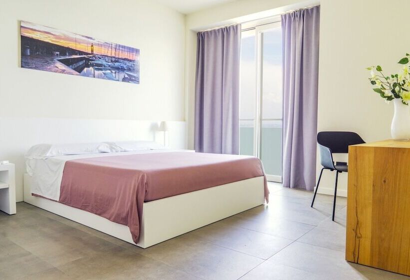 פנסיון Garda Rooms