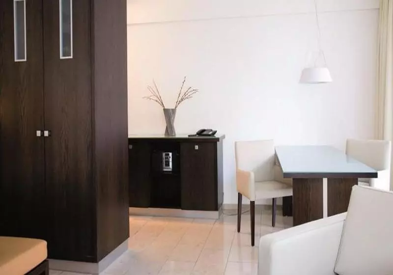 Отель Burns Art Cologne