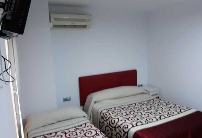 Hostal Pension Colón